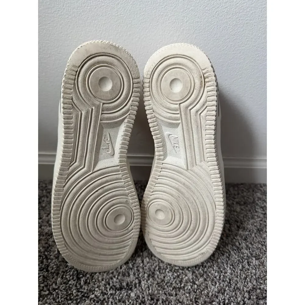 Nike Air Force 1 '07 LV8 'Moving Company- sanddrift' size 4.5Y